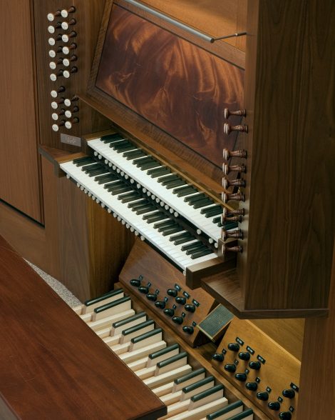 138-Console-2000x1500