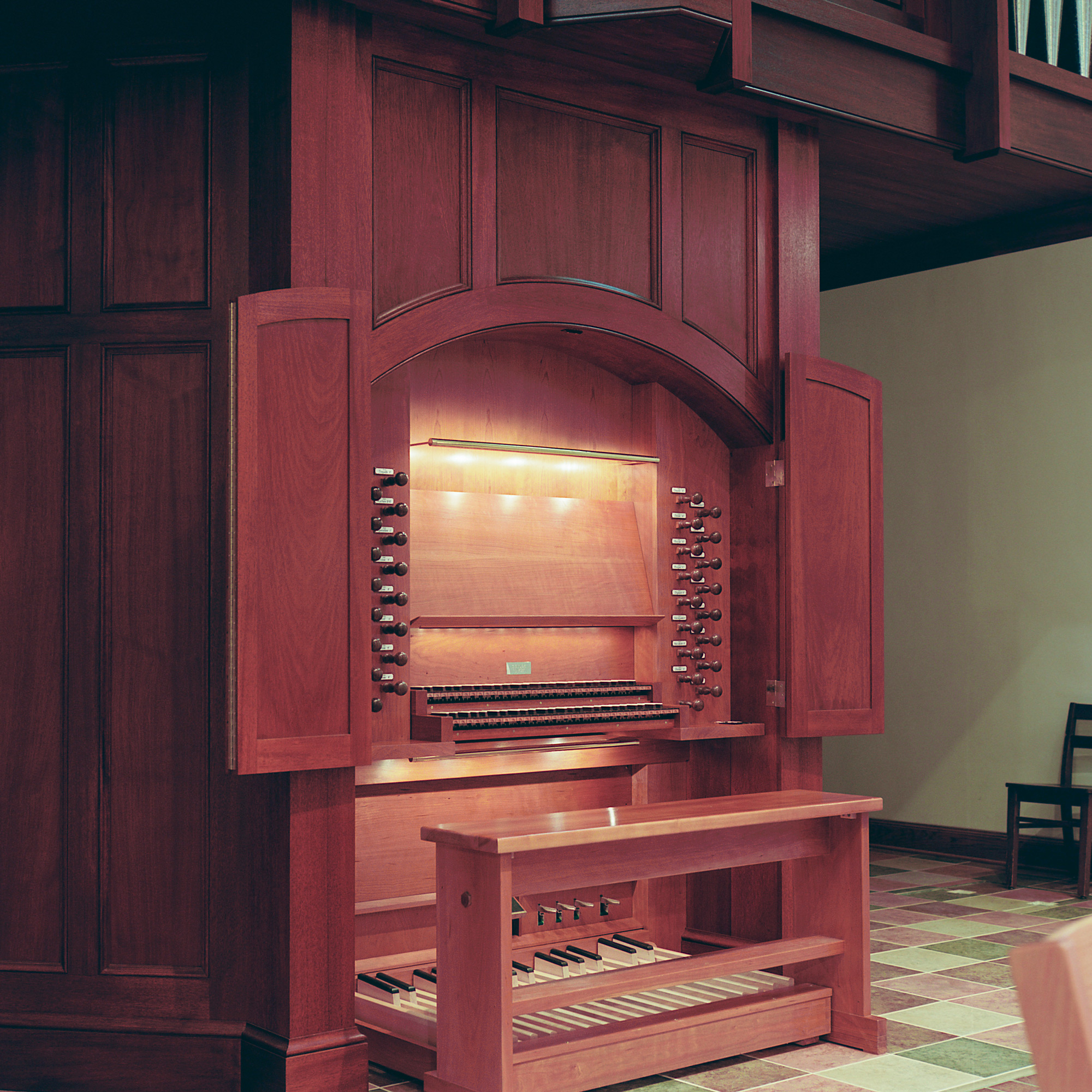 124-Console-2000x2000