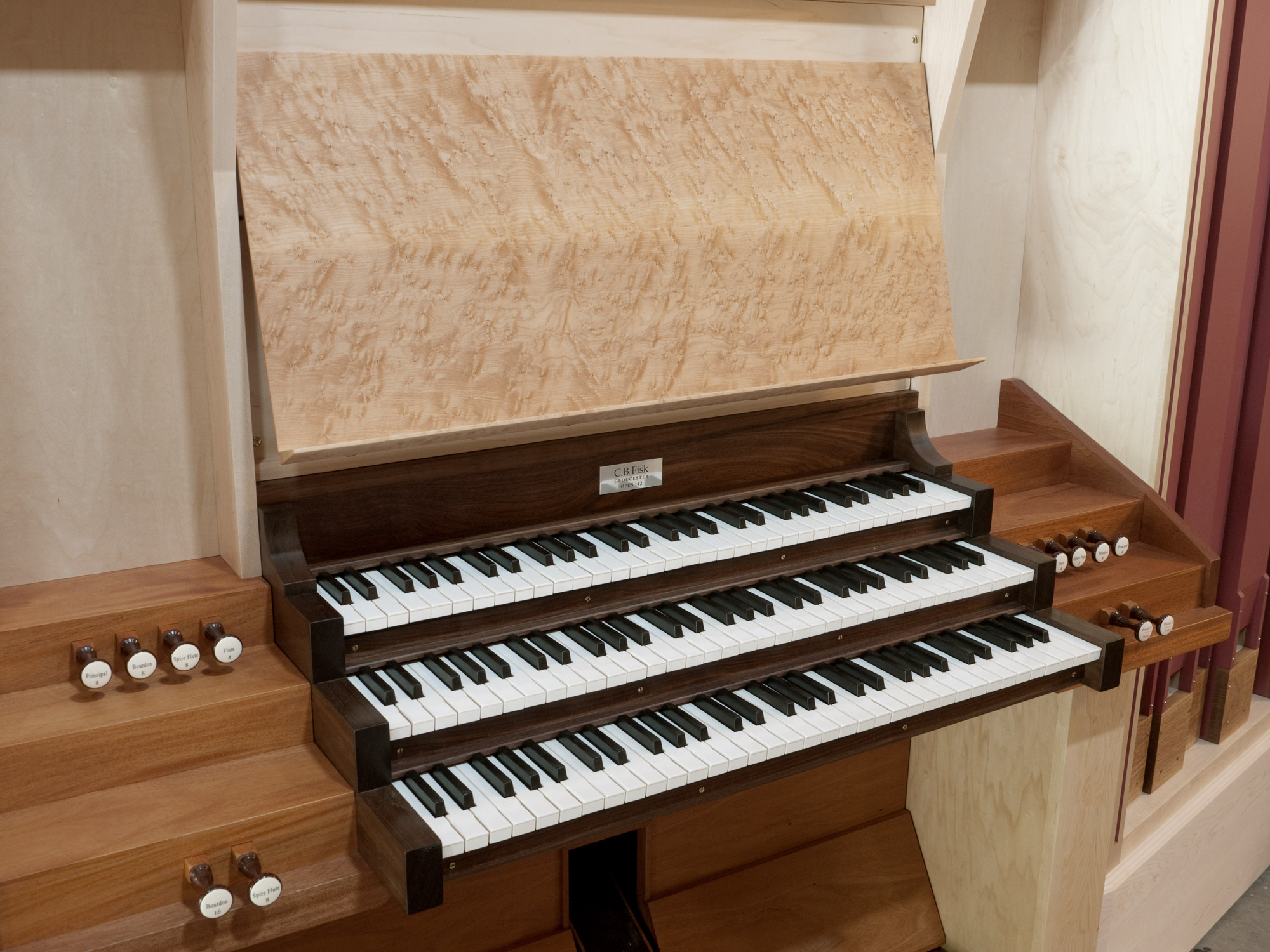 142-Console-2000x1500
