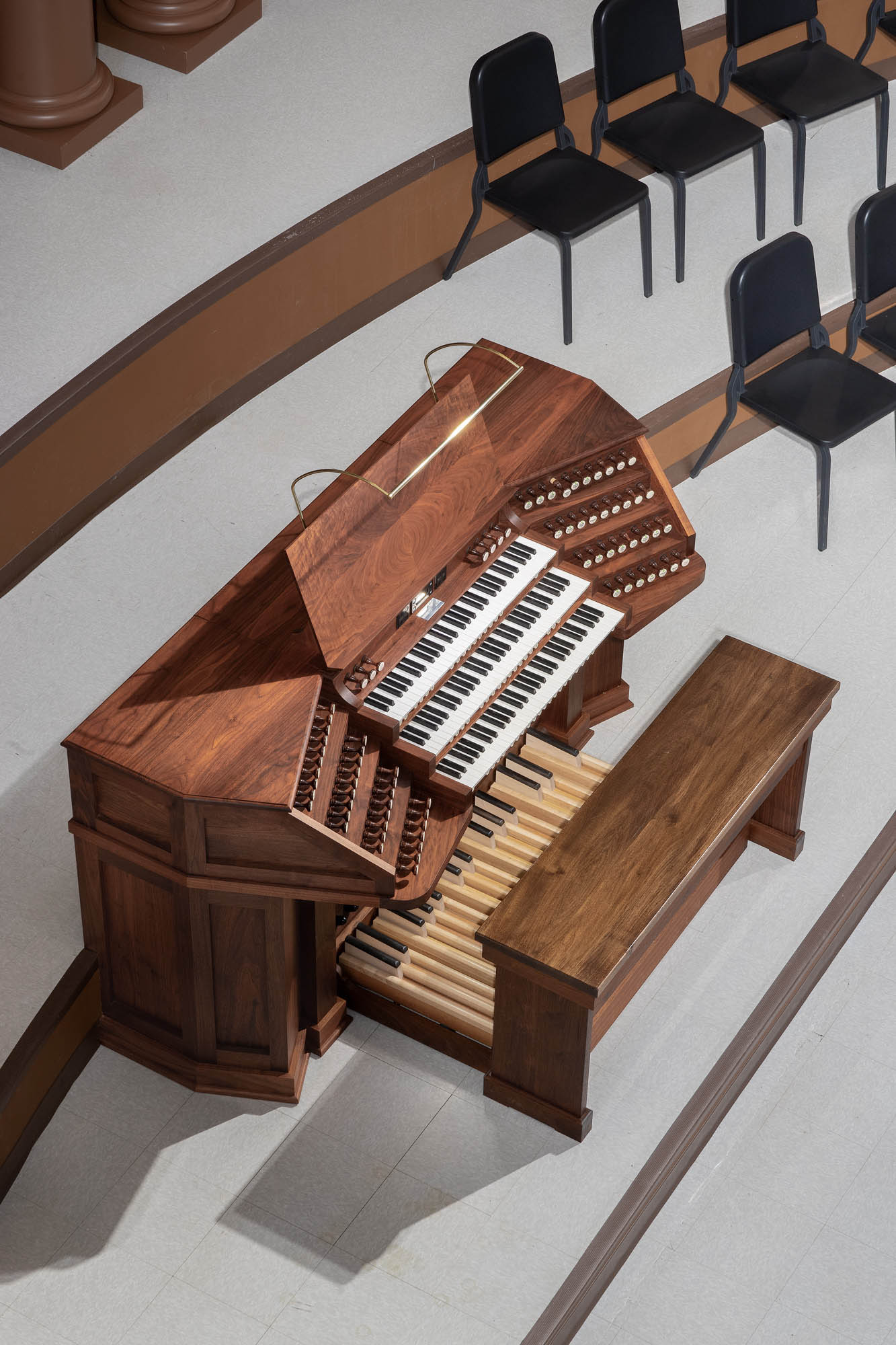 147-Console-1-2000x1333