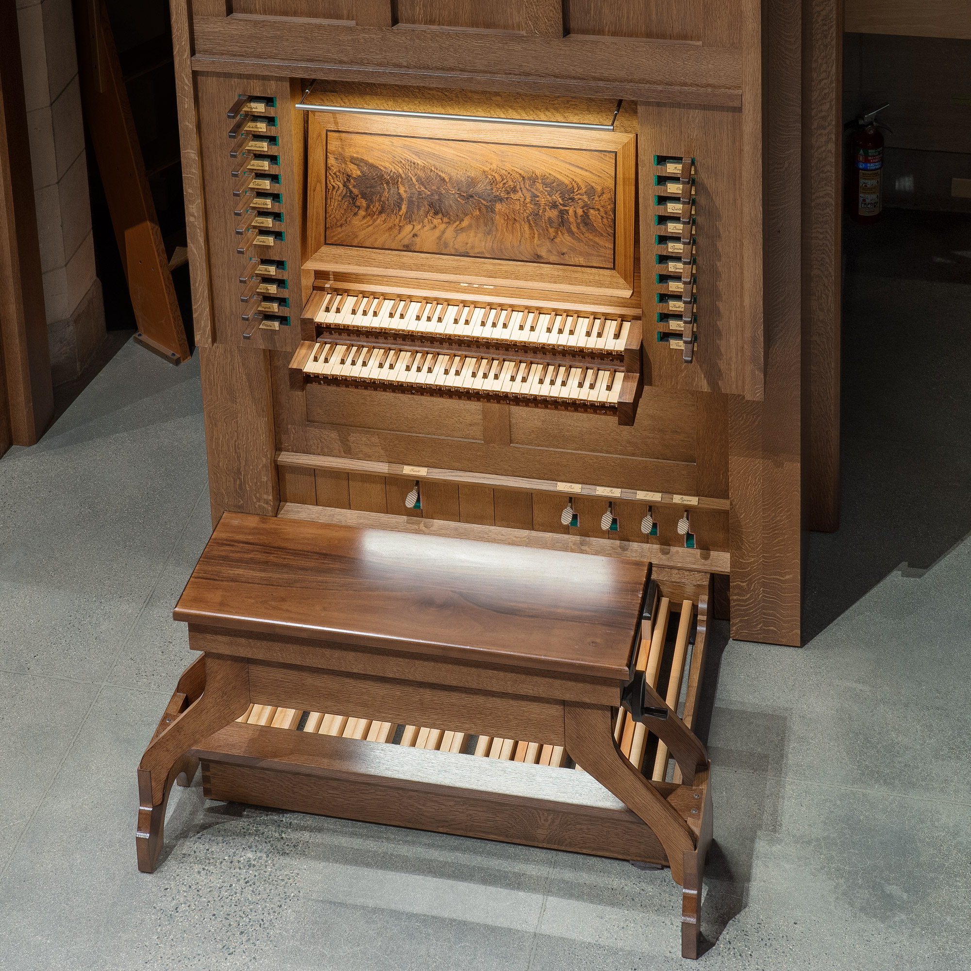 148-Console-2000x2000