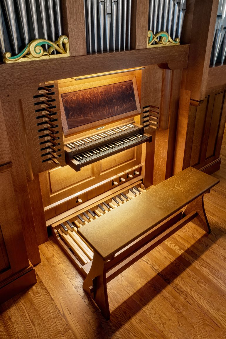 164-Console-2000x1333-770x1155