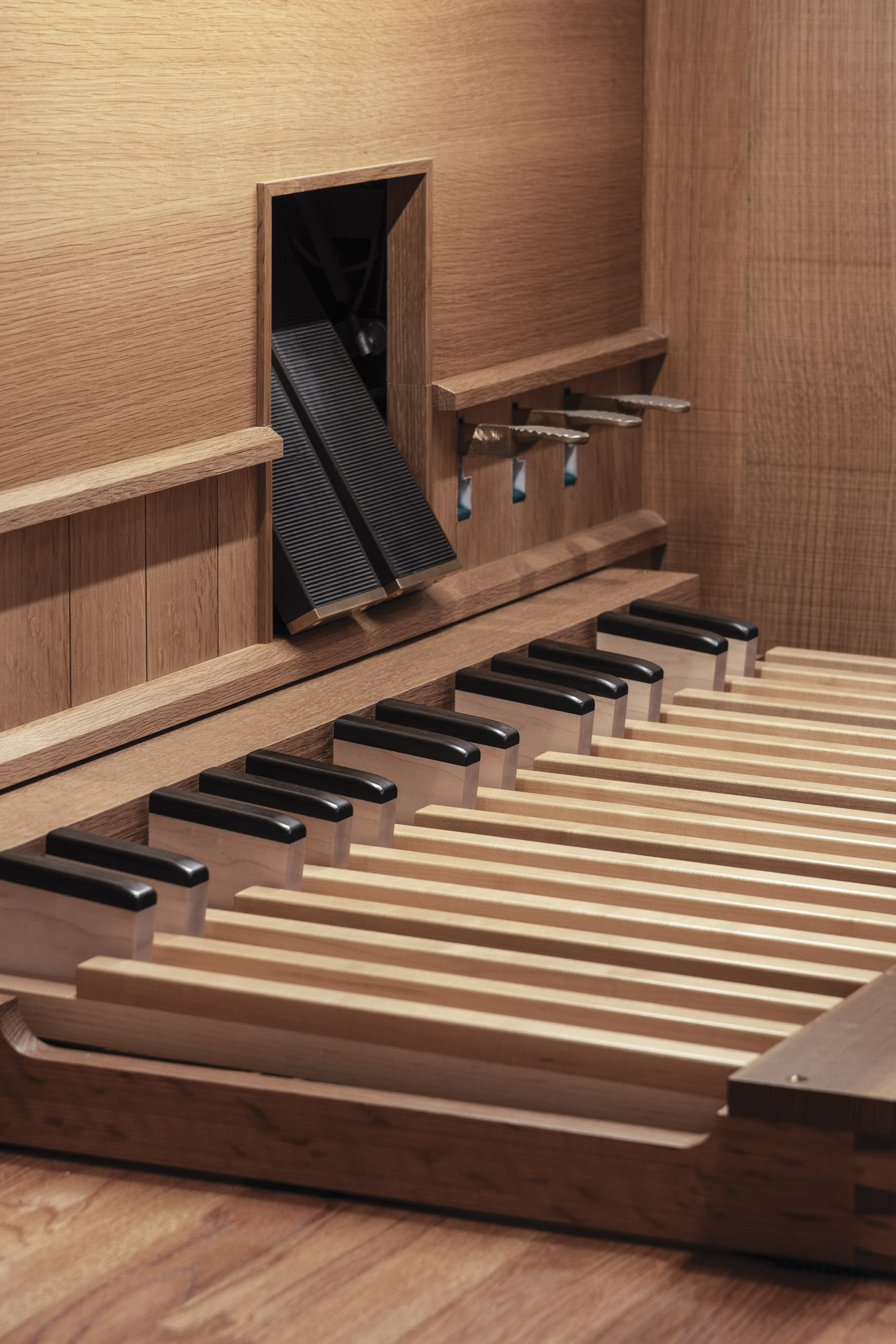 67-Console-Detail-3-2000x1334