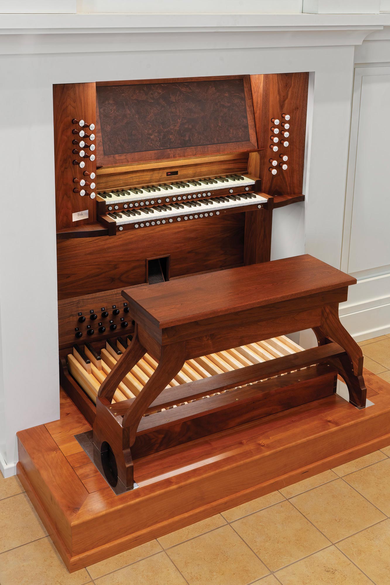 154-Console-2000x1333